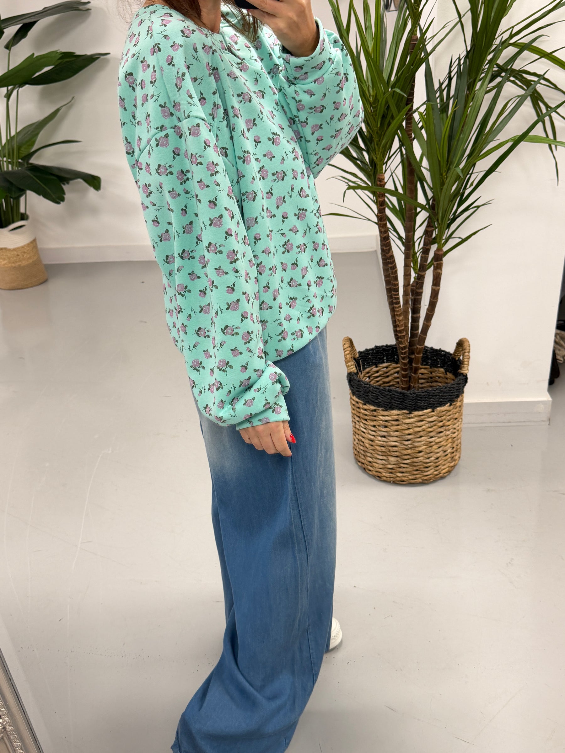 The Vintage Ditsy V Neck - Aqua (no return)