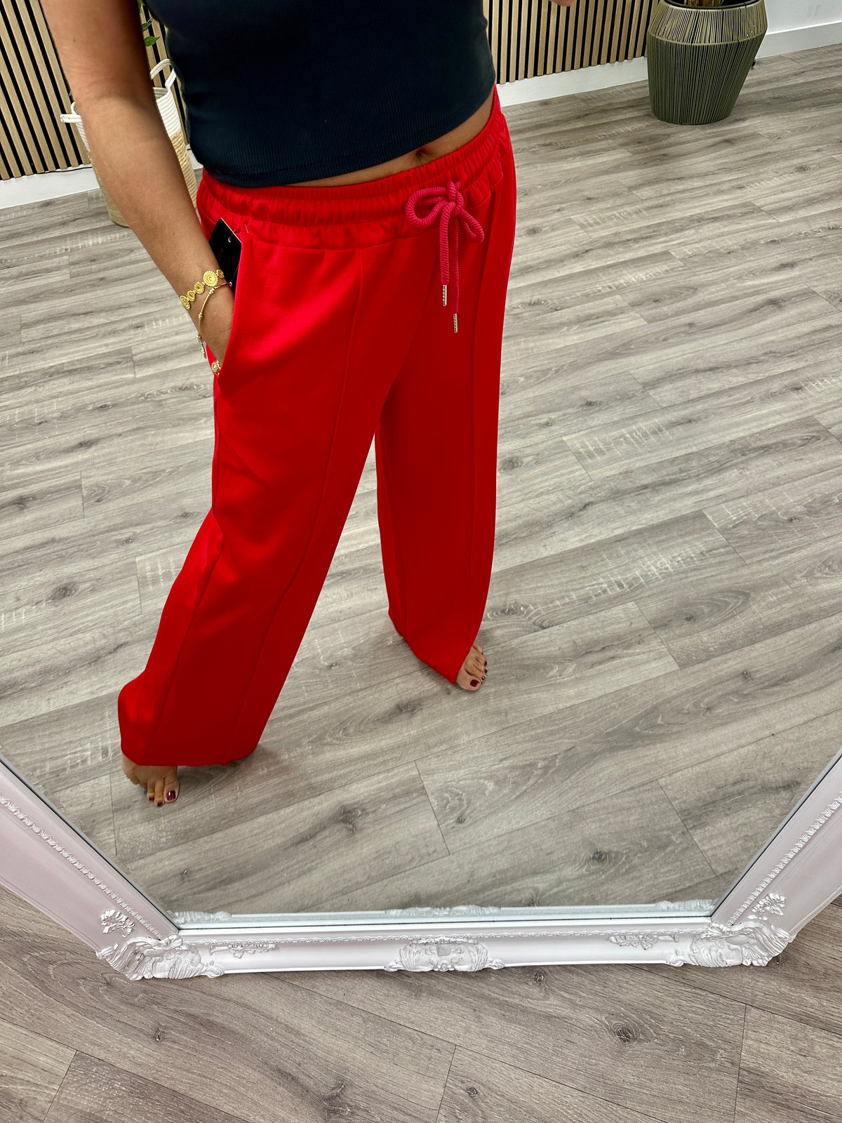 Wide Leg Seam Jogger (Plus) - Red