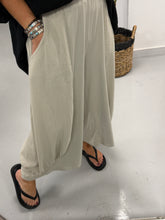 Sahara Cropped Pants - Cream