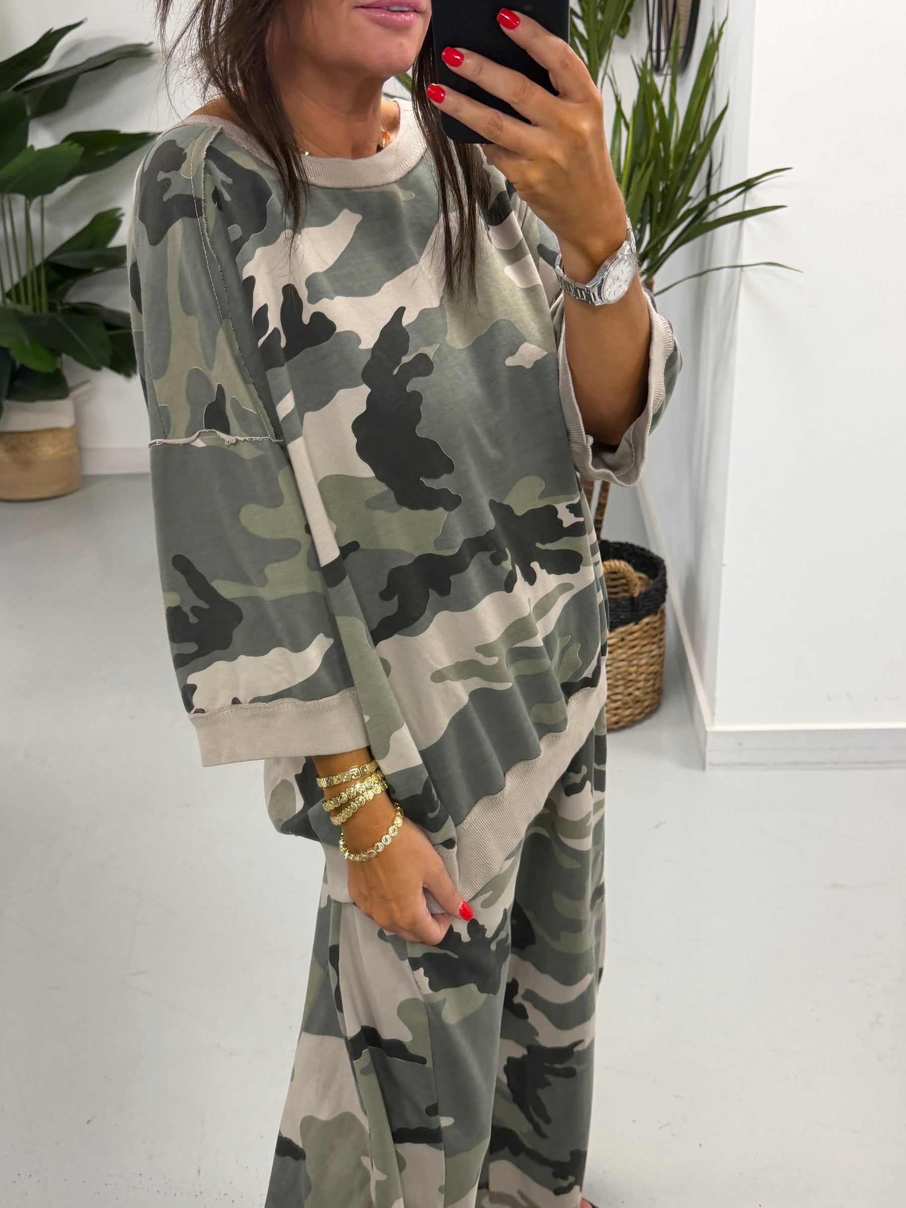 Camo Crop Sleeve Sweat