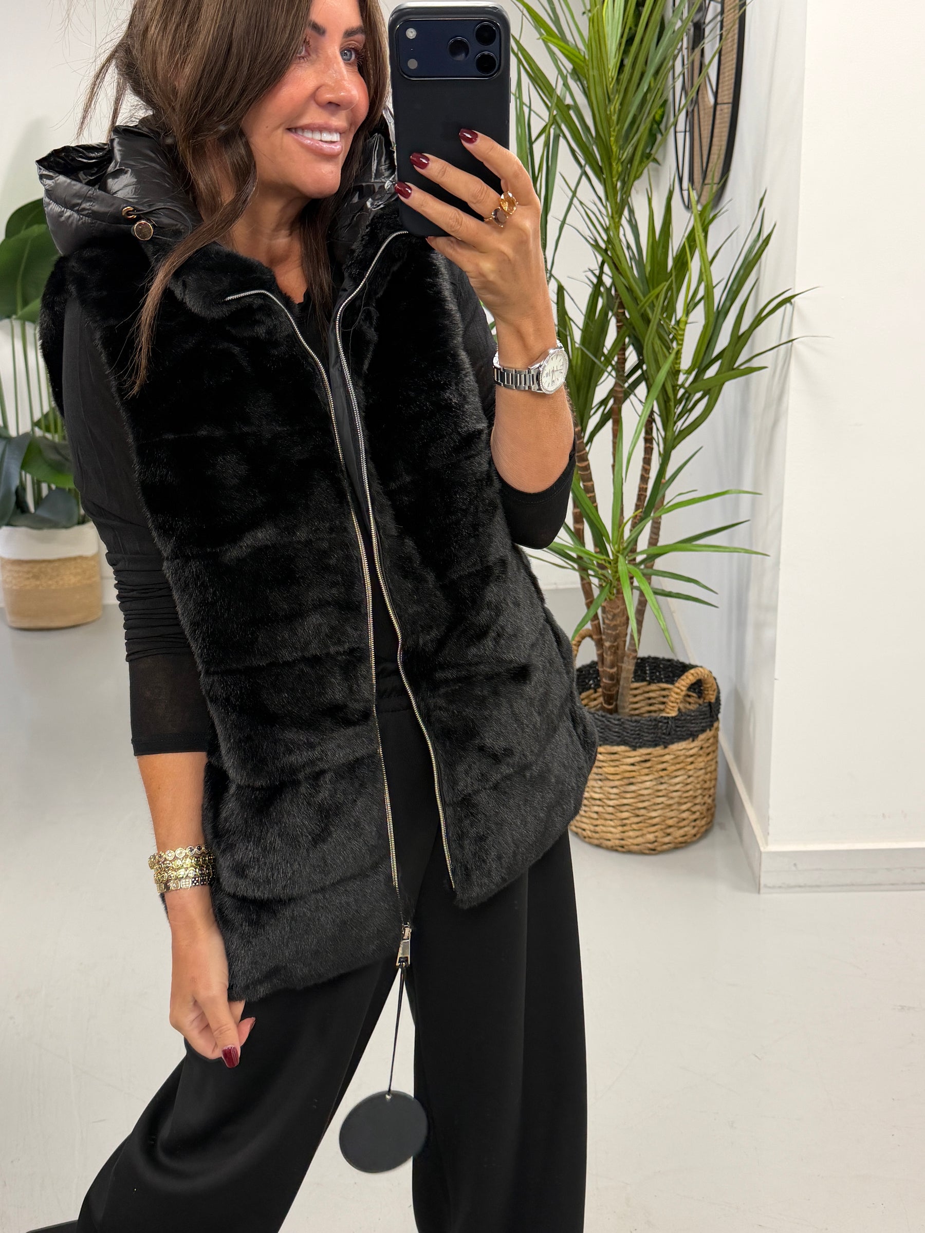 Fly Faux Fur Hooded Giilet  - Black