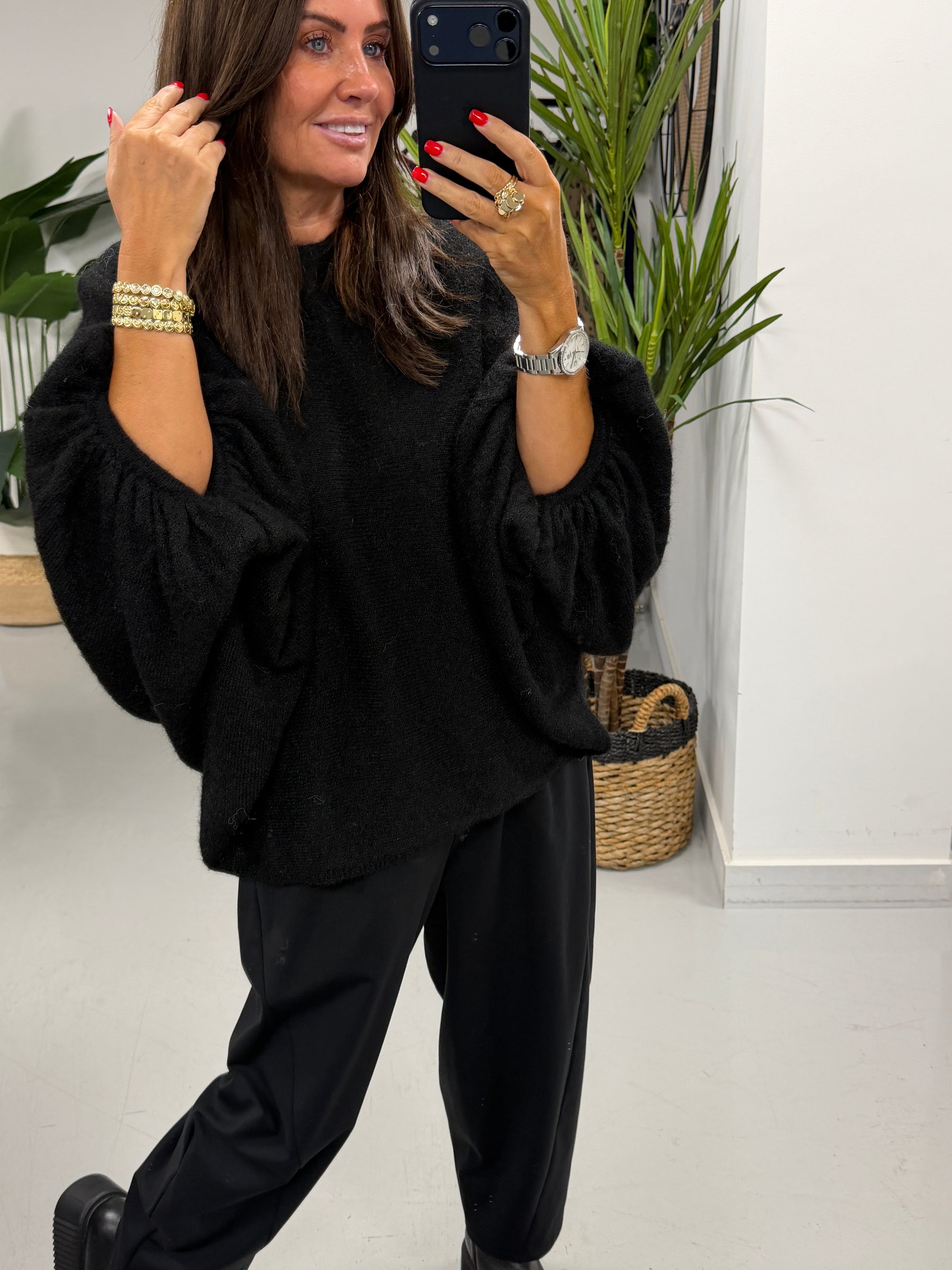Zeta Otto Chunky Sleeve Knit - Black