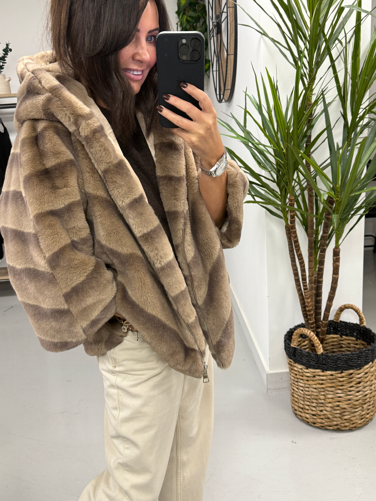 Crop Sleeve Hooded Faux Fur - Camel/Choc