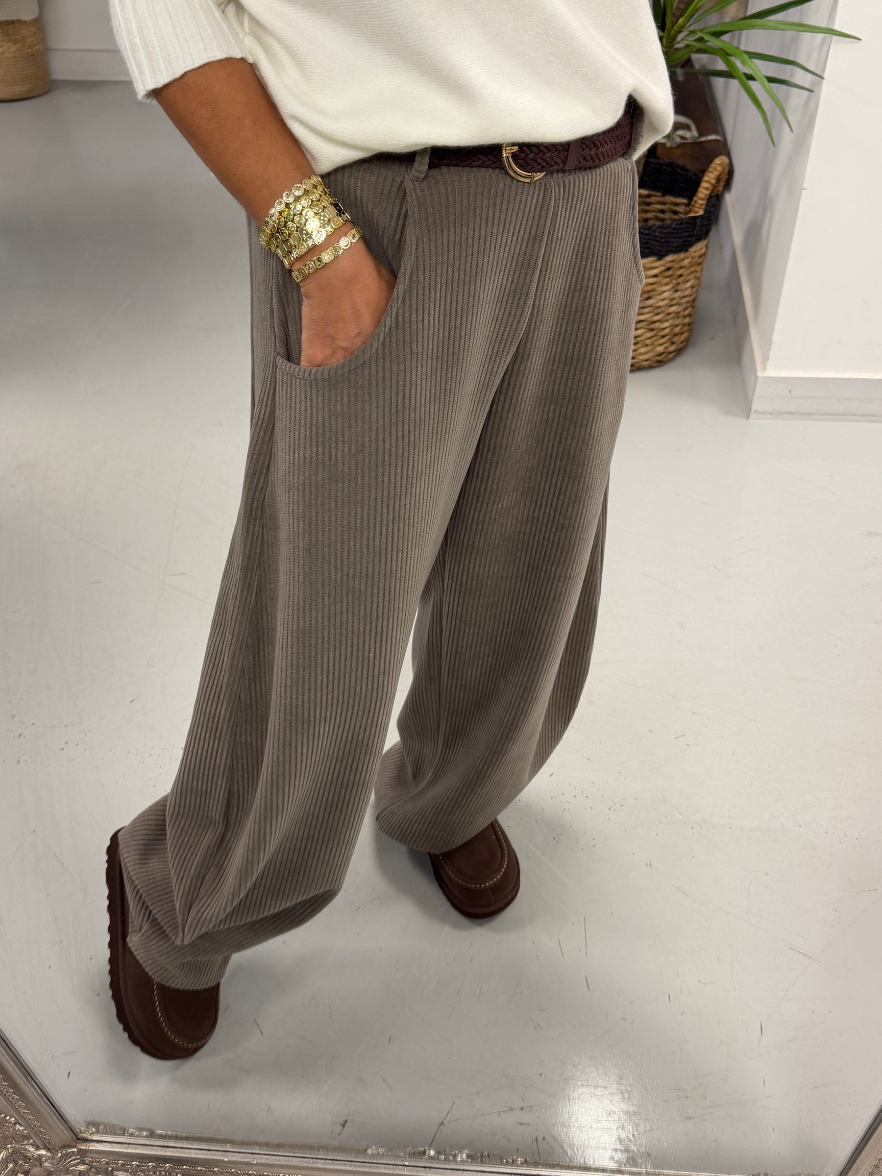 The Cambridge Cord Barrel Trousers - Taupe (Size 10-14)