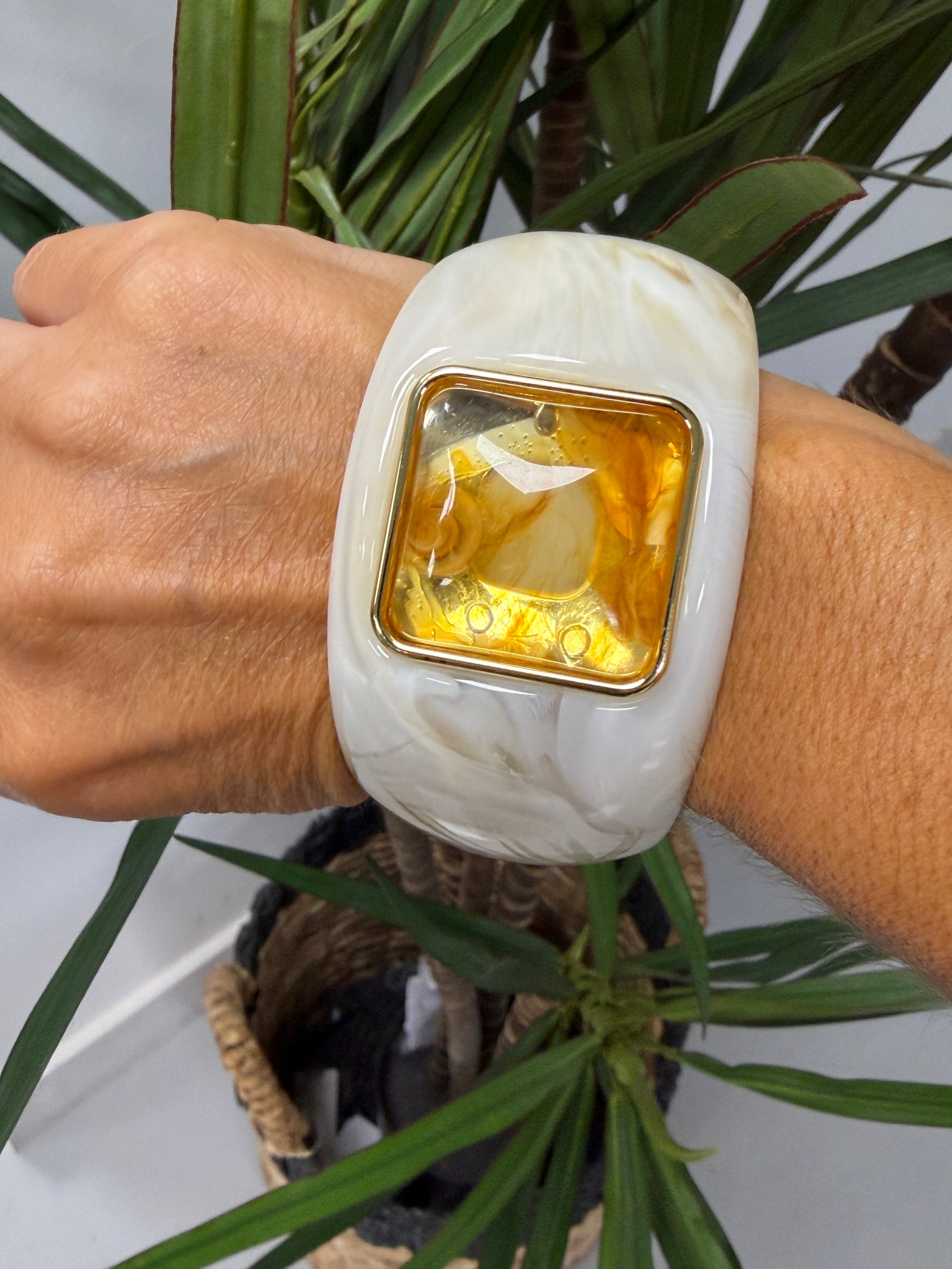Thick Resin Cream Bangle (Square Amber Stone)
