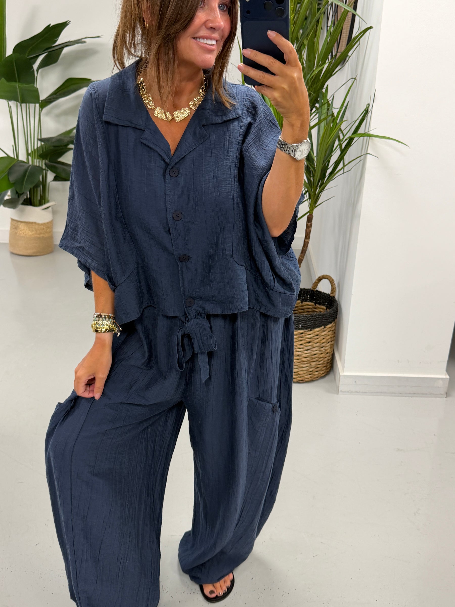 The Crinkle Button Tie Shirt - Navy