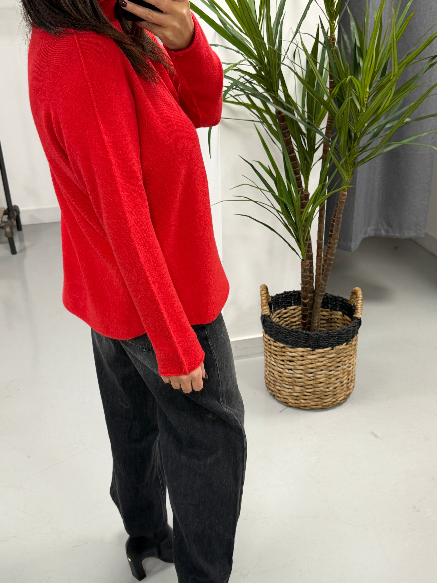 Asher Soft Knit - Red