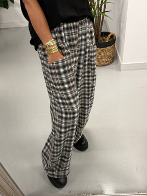 The Bailey Plush Cotton Plaid Barrel Trousers- Black (Size 10-16)
