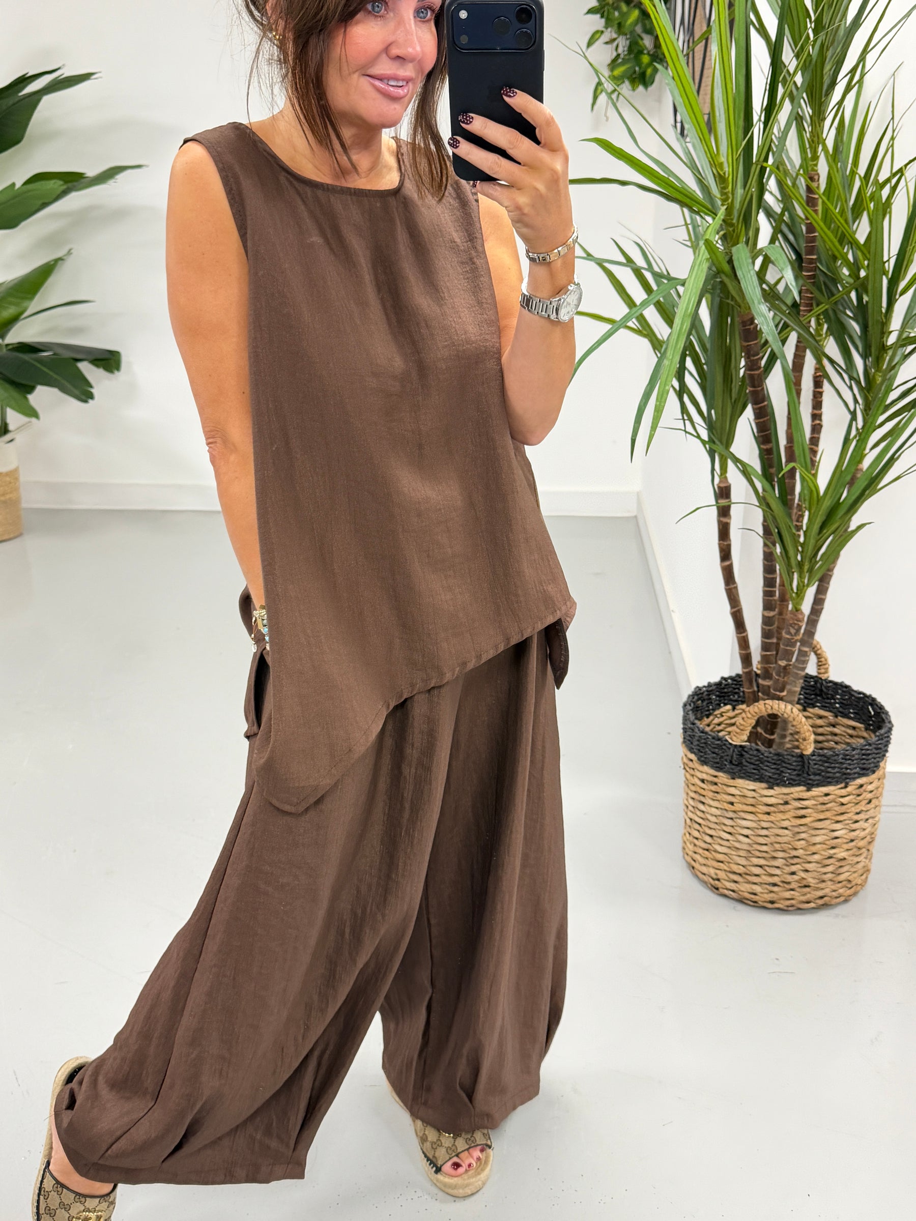 I.D Arizona Tank - Chocolate