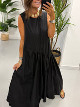 Notting Hill Ruffle Maxi