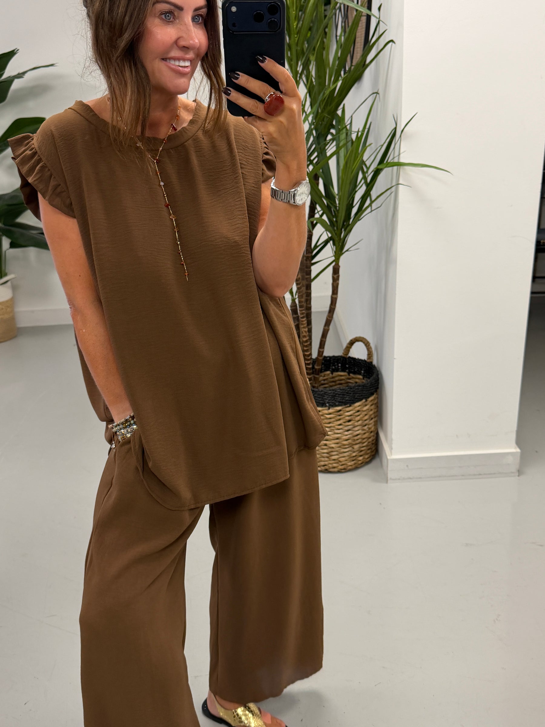 Luna Cropped Frill Two Piece - Chocolate