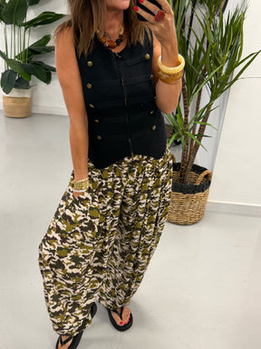 The Shirred TicToc Crinkle Balloon Trouser - Green Camo