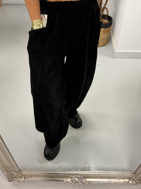 The Charleston Cord Pocket Barrel Trousers - Black (Size 12-18)