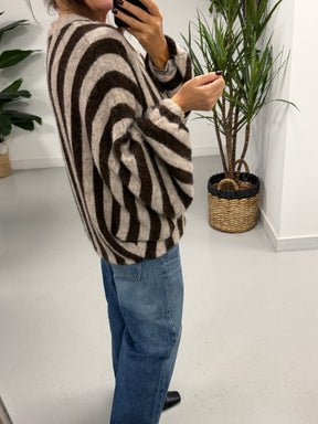 The Muse Chunky Sleeve Knit - Chocolate/Cream  (Size 10-18)