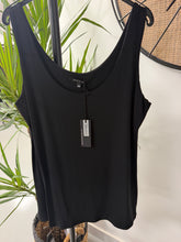 Basic Vest - Black Plus