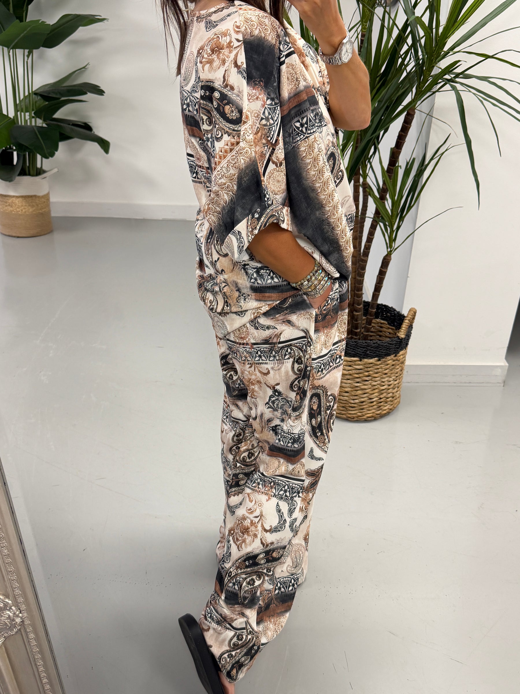 The Vintage Paisley Two Piece - Black/Chocolate