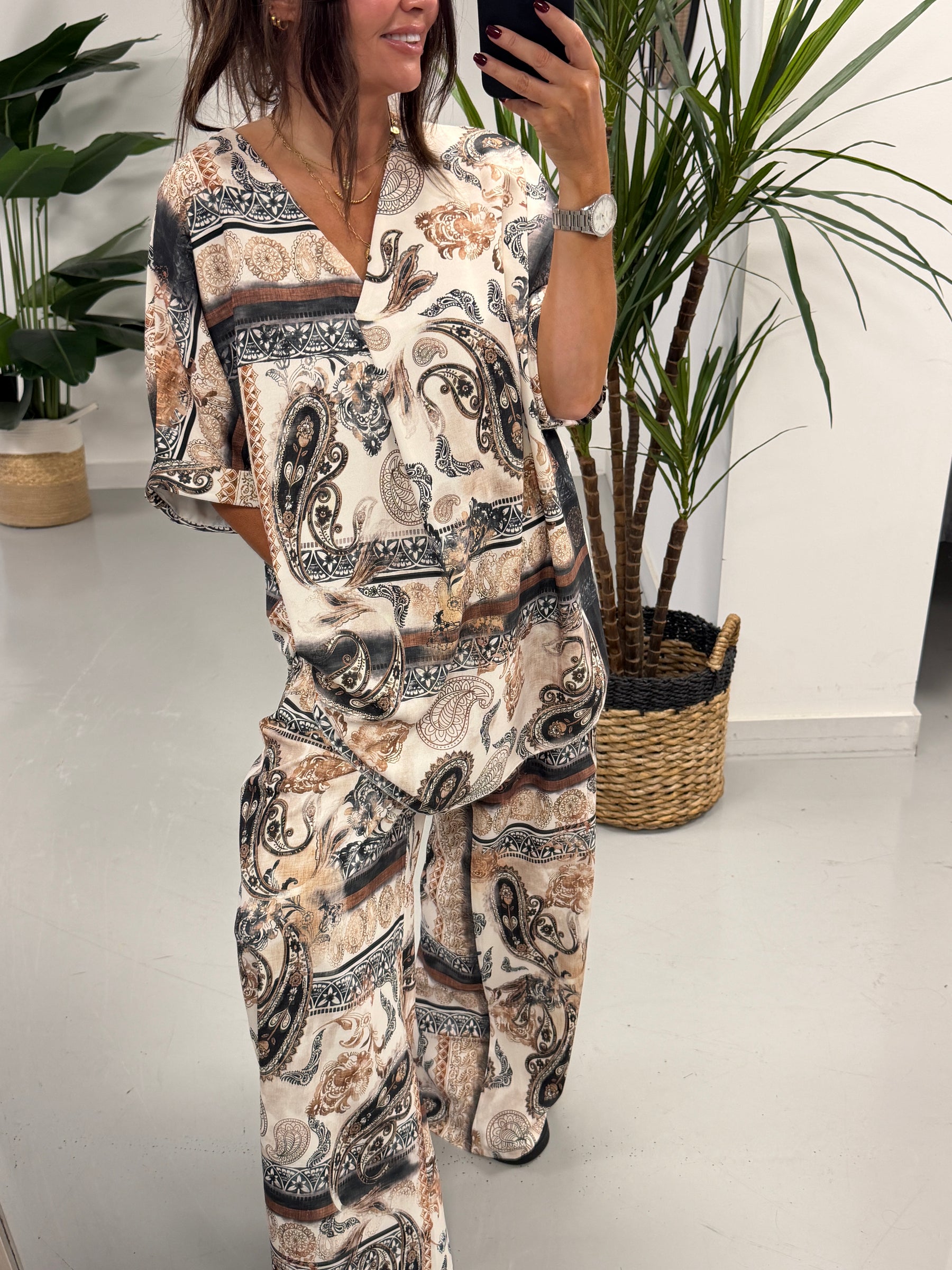 The Vintage Paisley Two Piece - Black/Chocolate