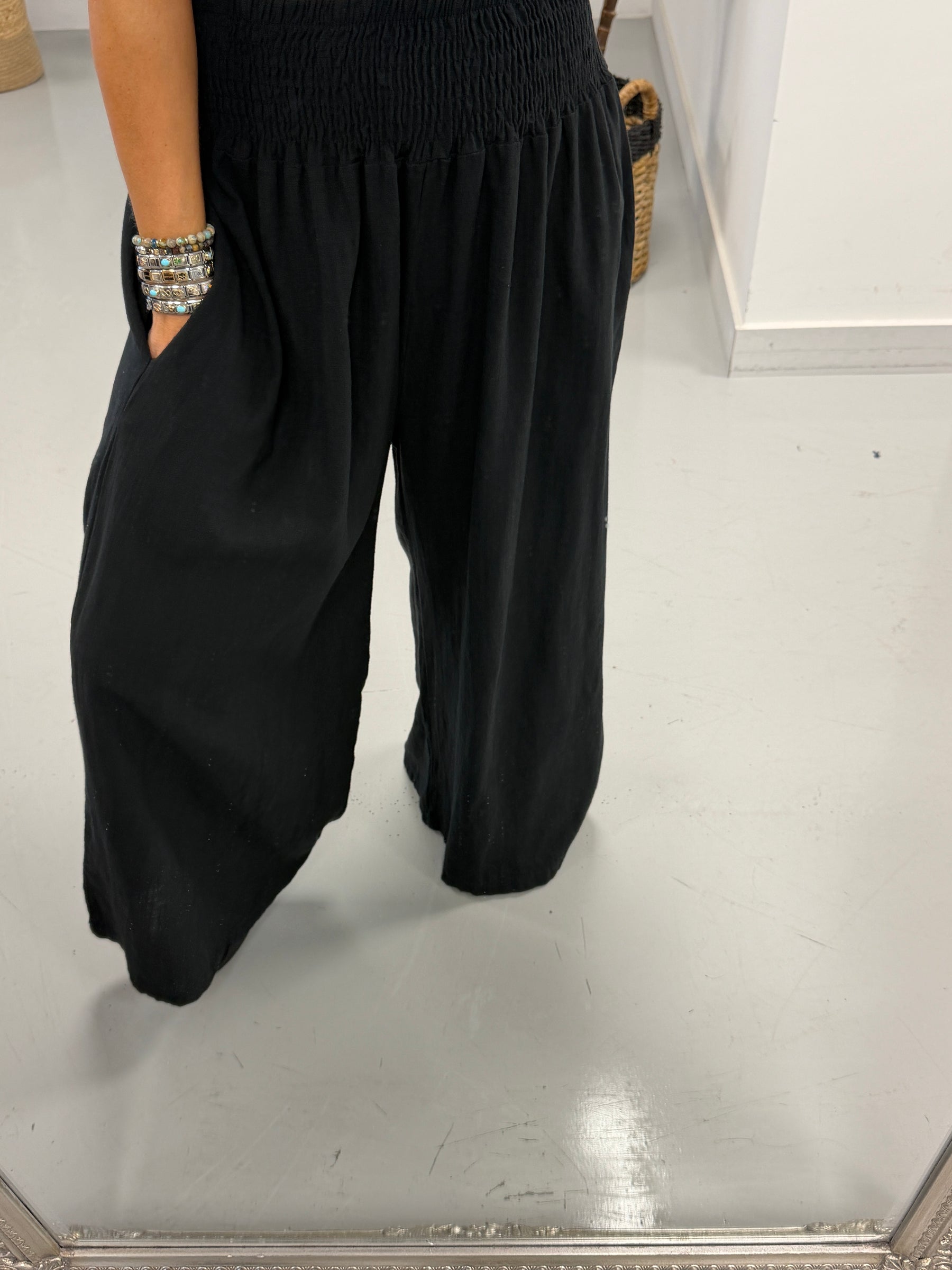 The Alessia Rustic Palazzo’s - Black