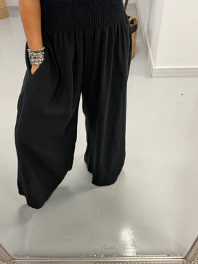 The Alessia Rustic Palazzo’s - Black