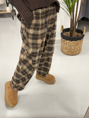 The Checked Hampton Seam Joggers - Chocolate