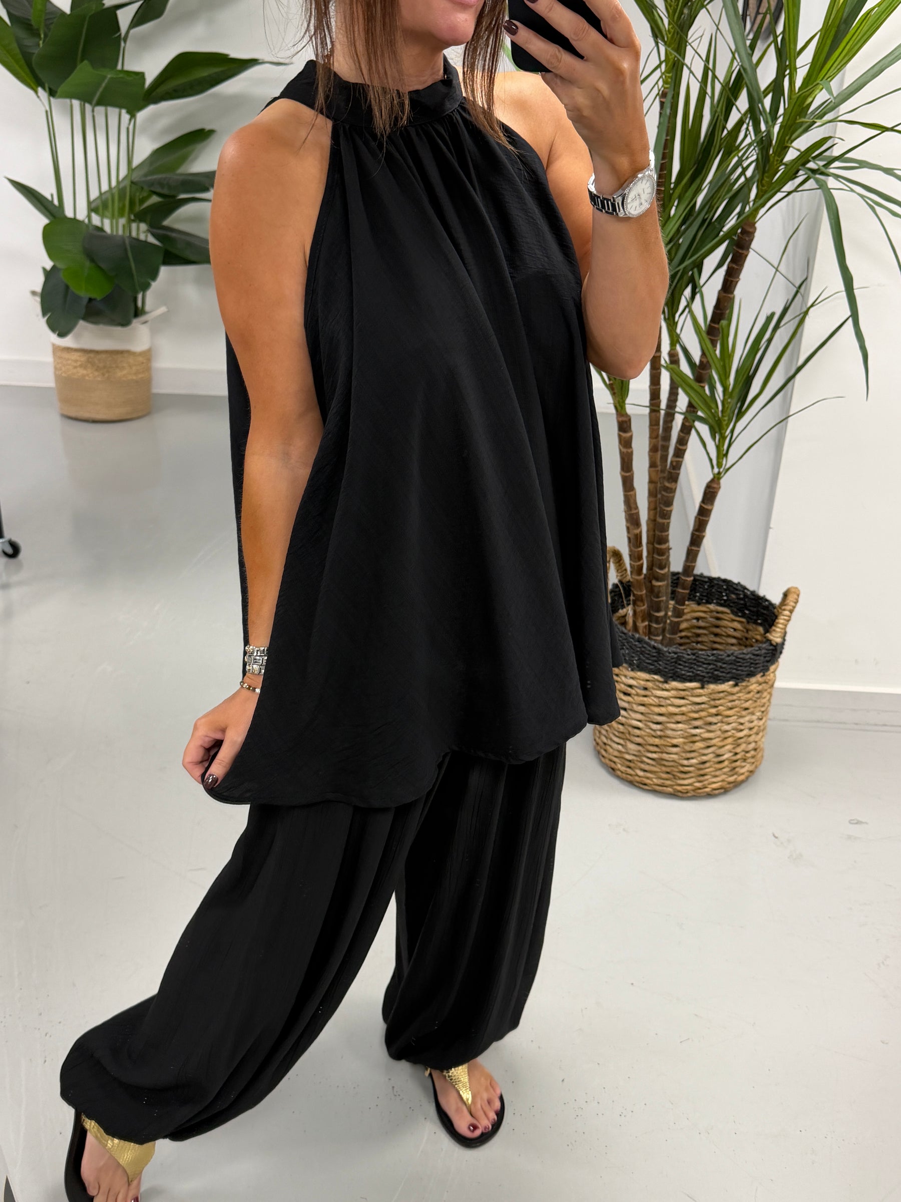 Crinkle Floaty Halter-neck Tunic - Black