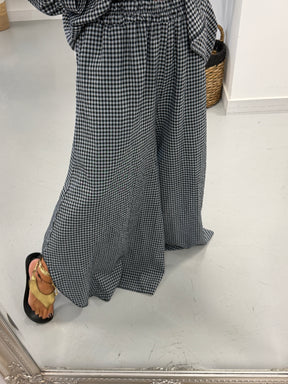 The Gingham Split Wide Leg Trousers - Black
