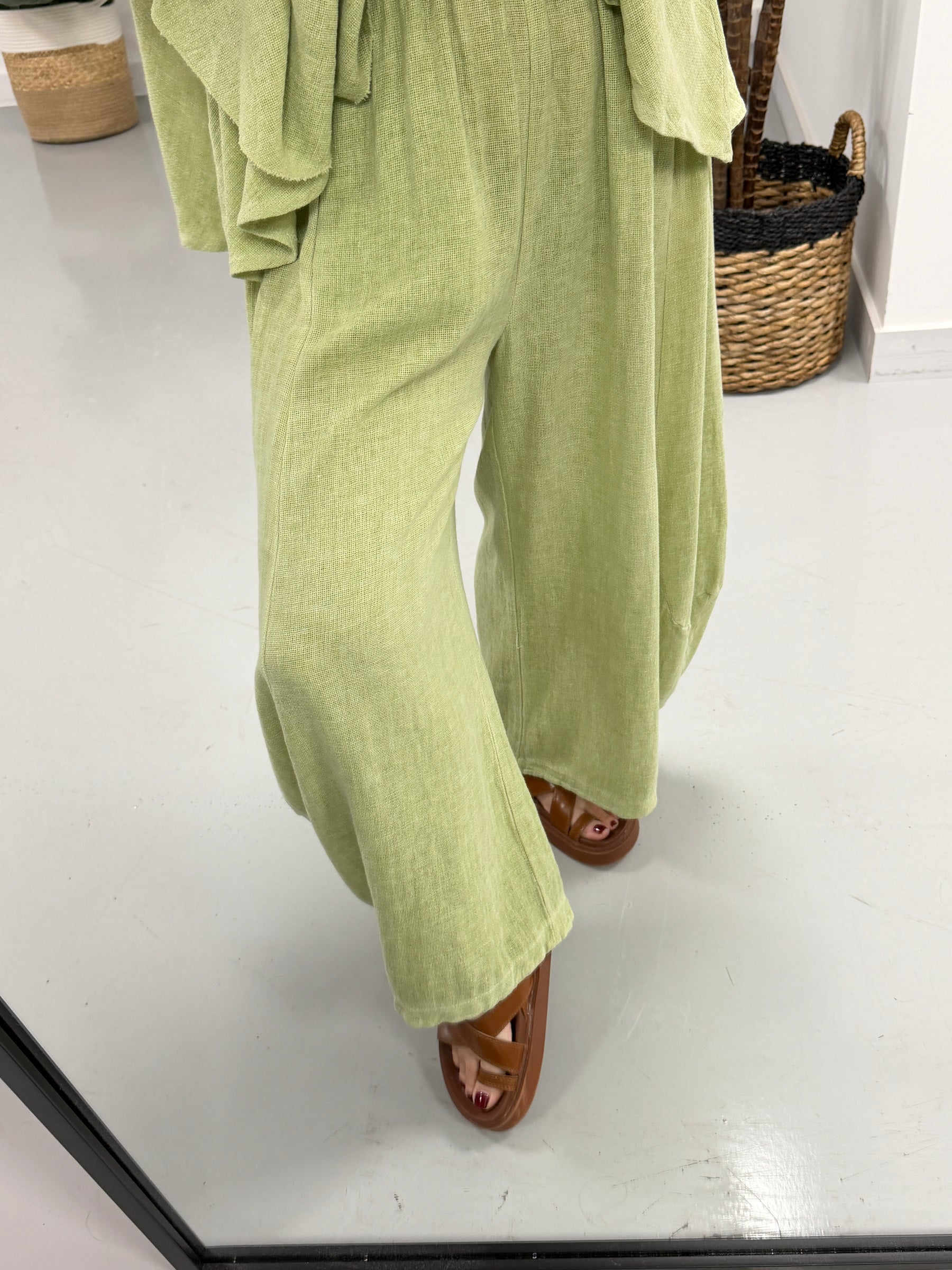 Sahara Barrel Trousers - Pistachio