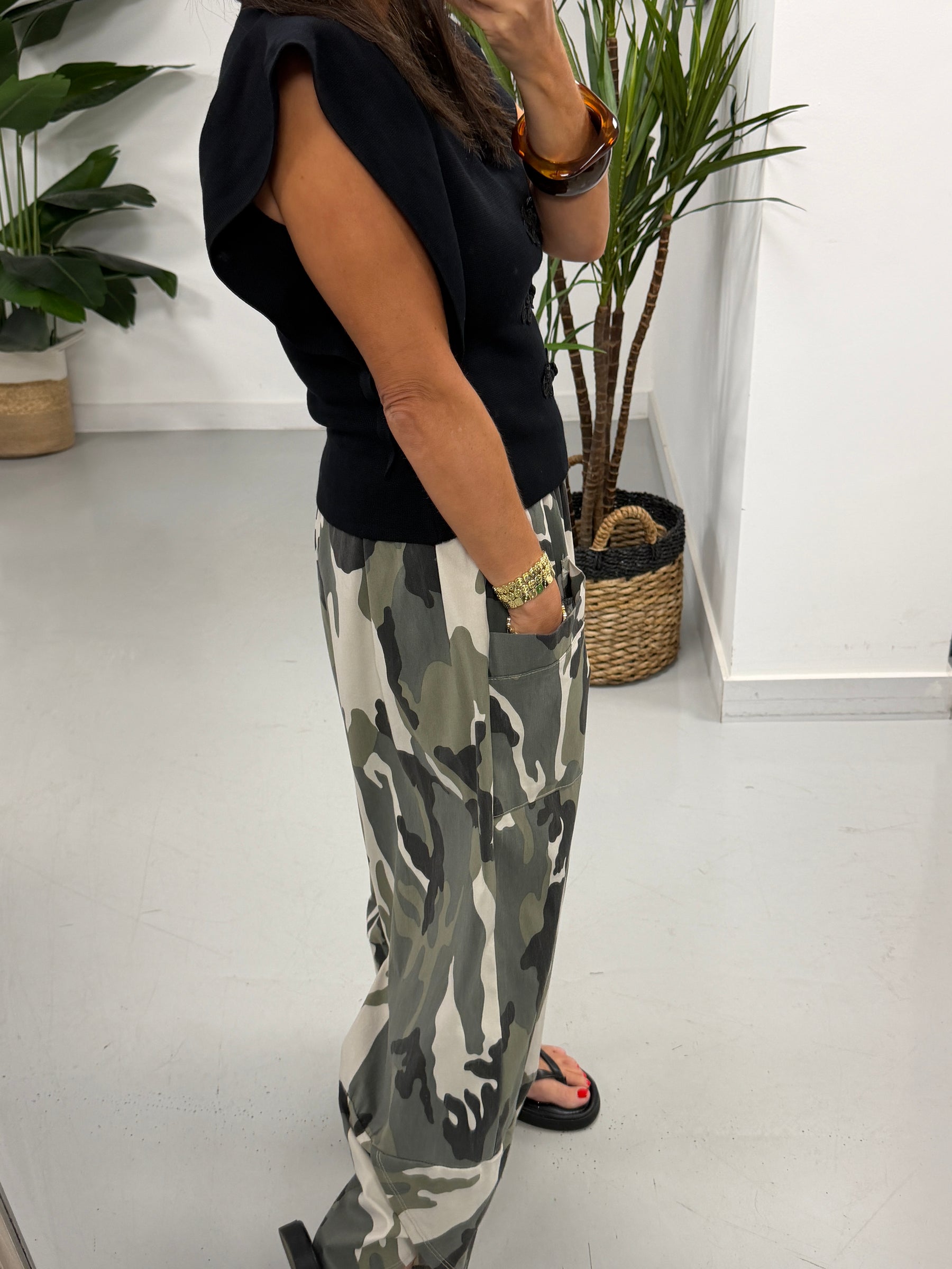 The Camo Tulip Leg Stretch Joggers