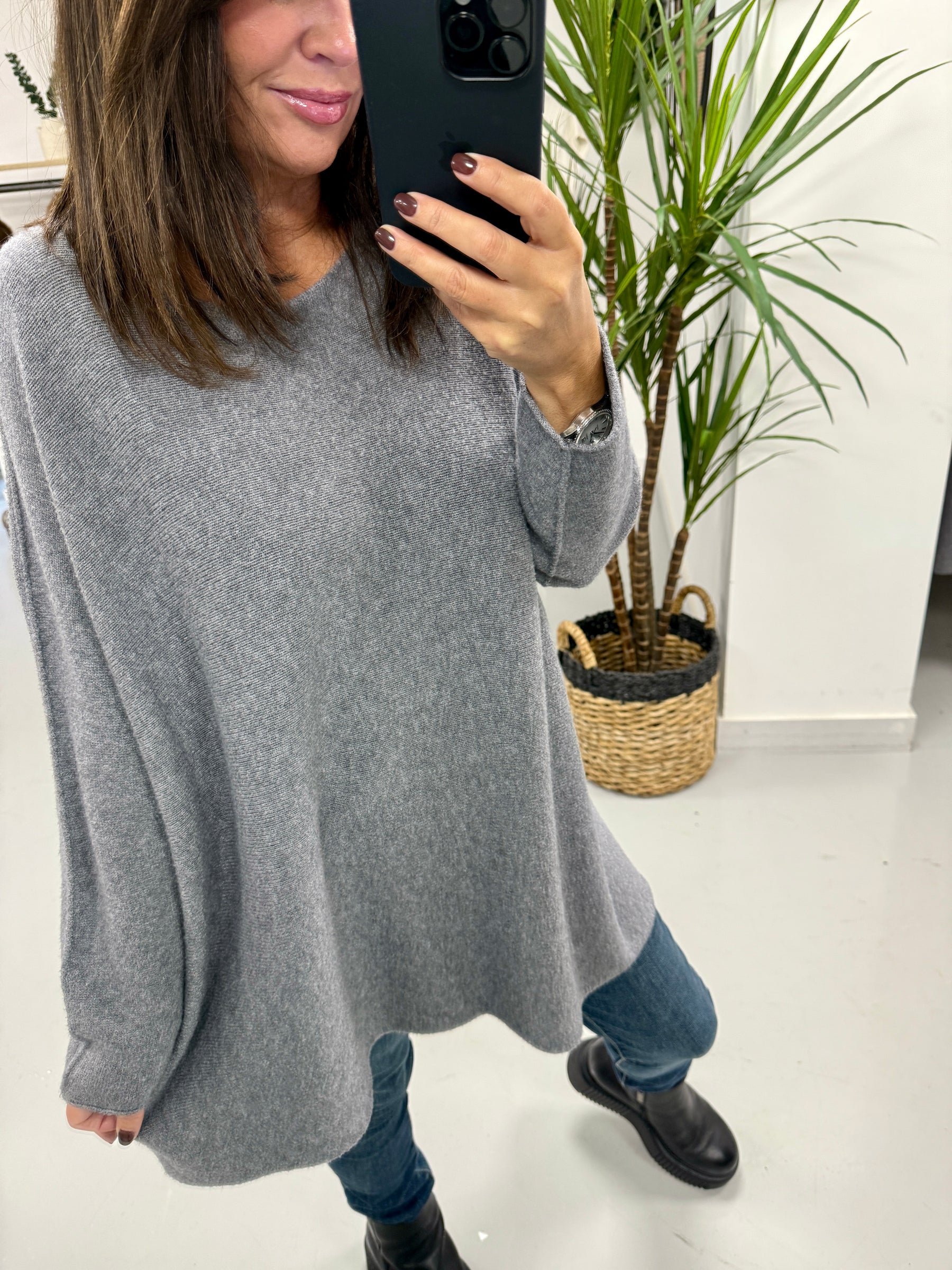The Chelsea Round Neck Knit - Grey