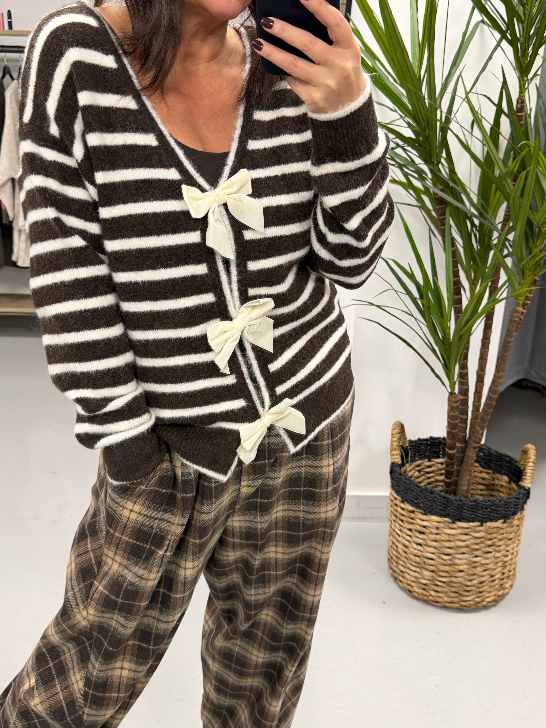 Premium Stripe Bow Knit  - Chocolate/Cream