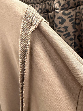 The Deluxe Weekend Crop Sleeve Sweat - Camel