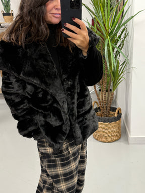 The Safron Faux Fur Coat - Black