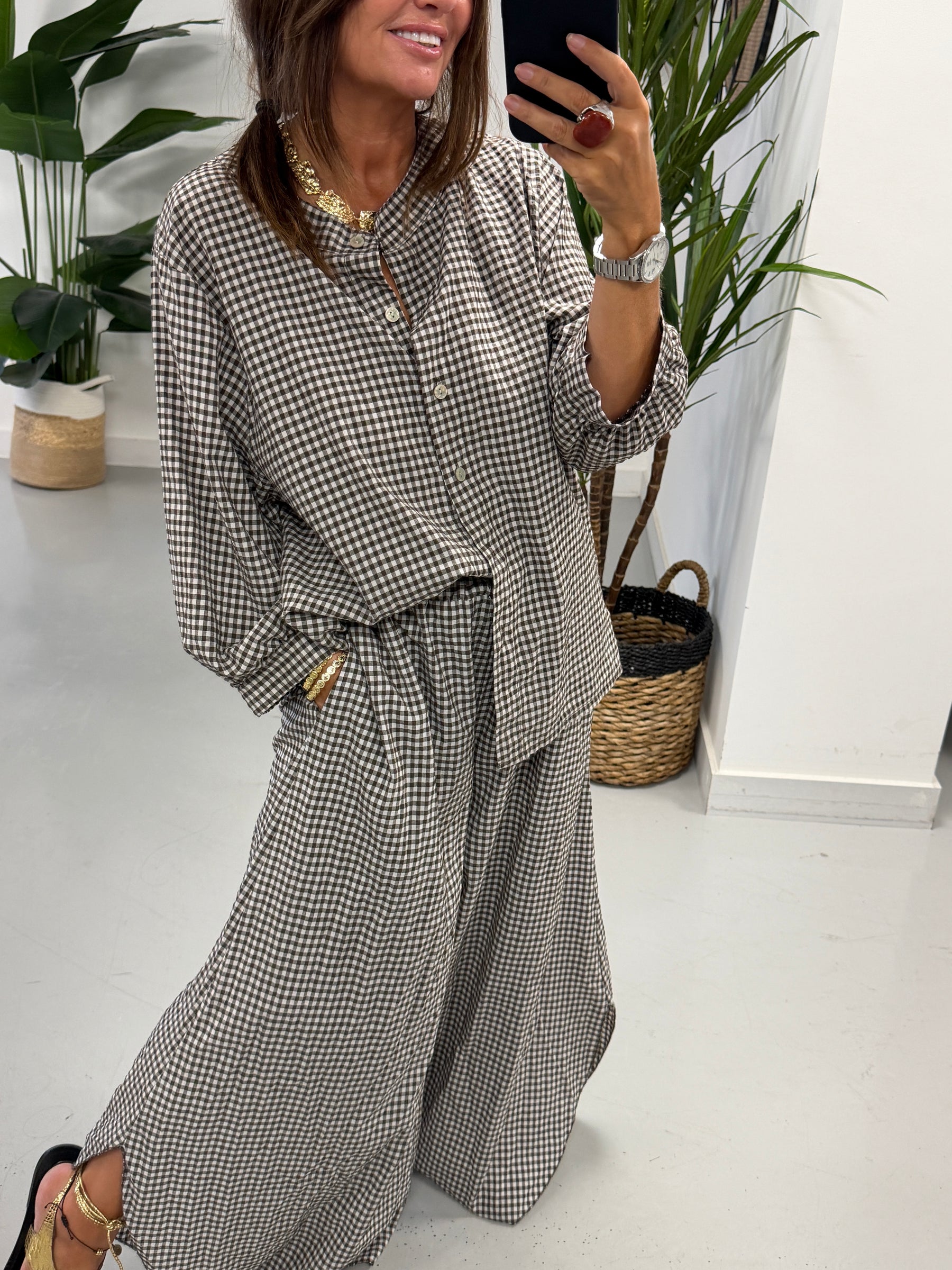 The Gingham Button Shirt - Chocolate