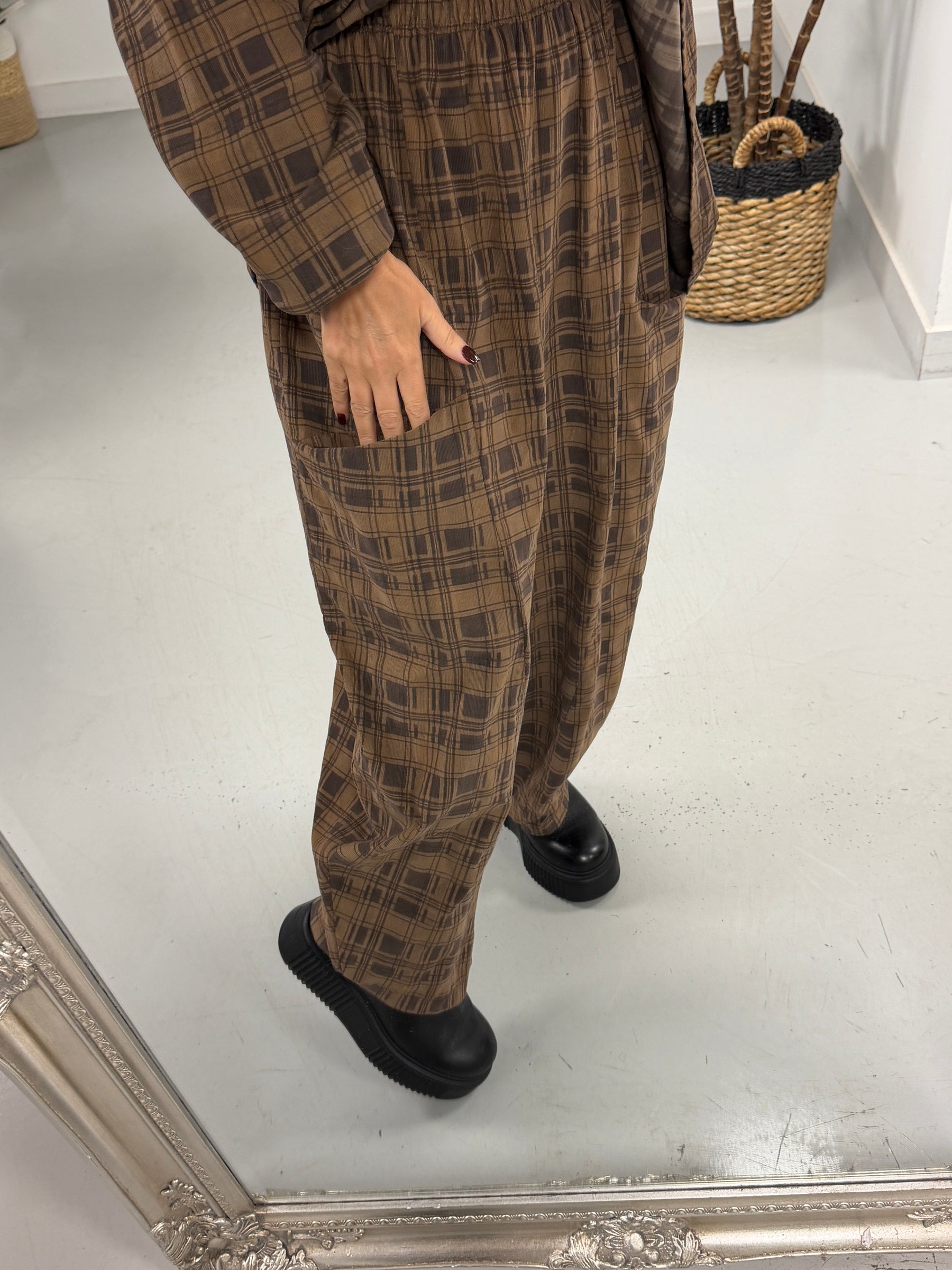 The Herritage Check Barrel Needlecord Joggers - Camel/Chocolate  (Size 12-18)
