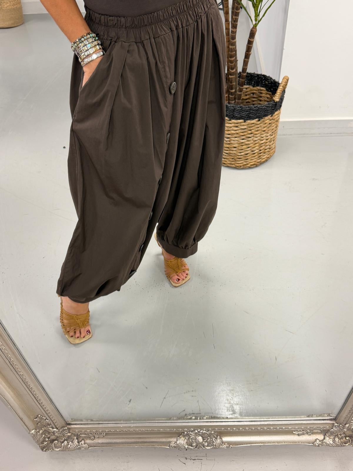 The Button Barrel Trouser - Chocolate