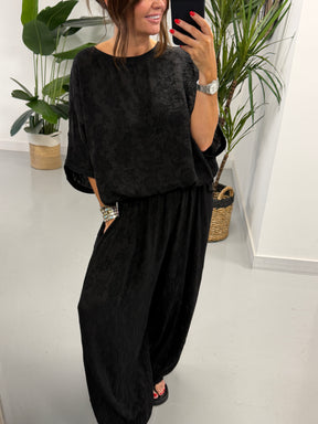 PRE ORDER The Aspen Textured Tunic - Black