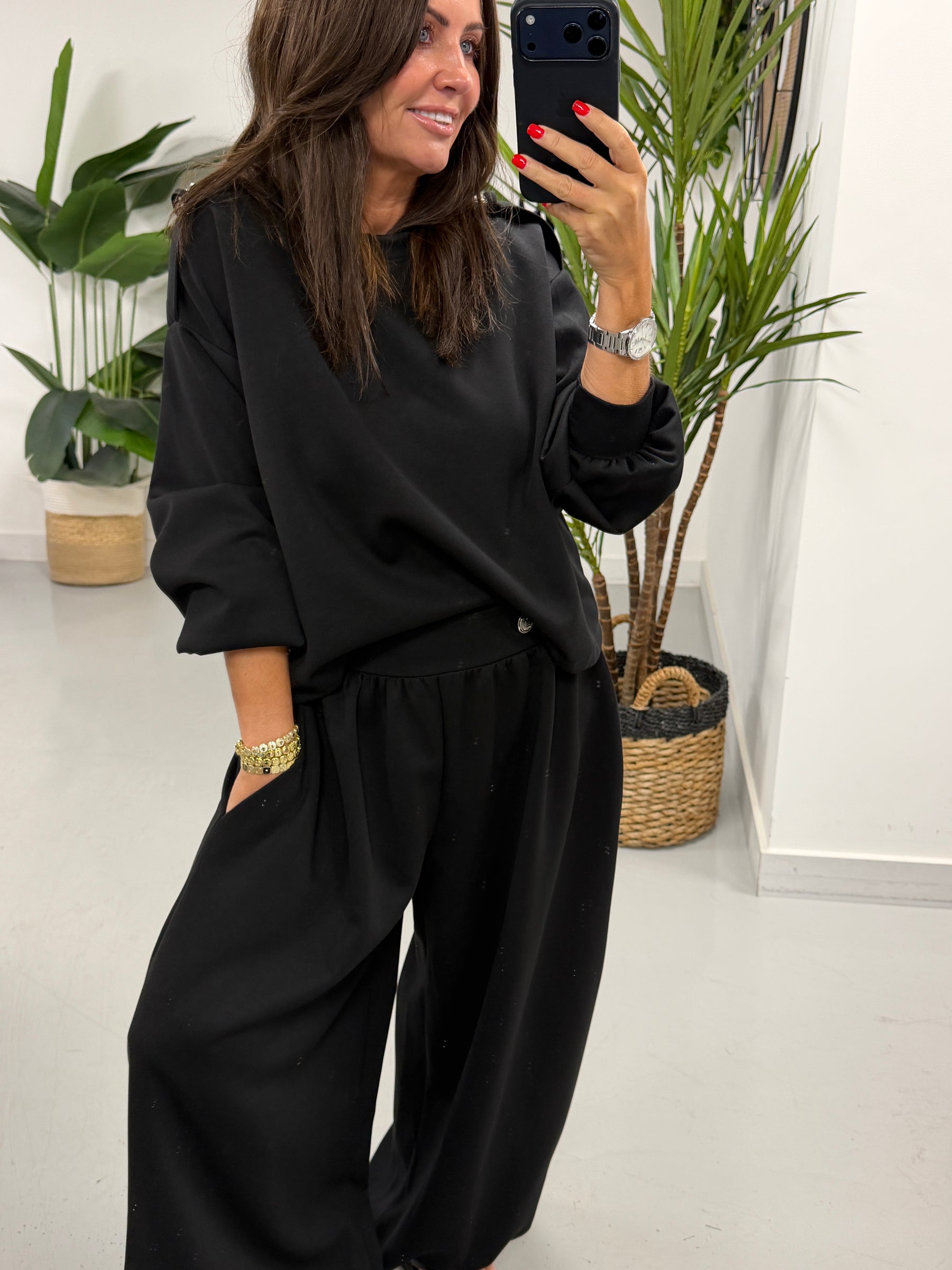 The Soft Touch Military Boxy Sweat - Black