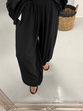 The Crinkle Balloon Trousers - Black