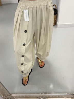 The Button Barrel Trouser - Stone