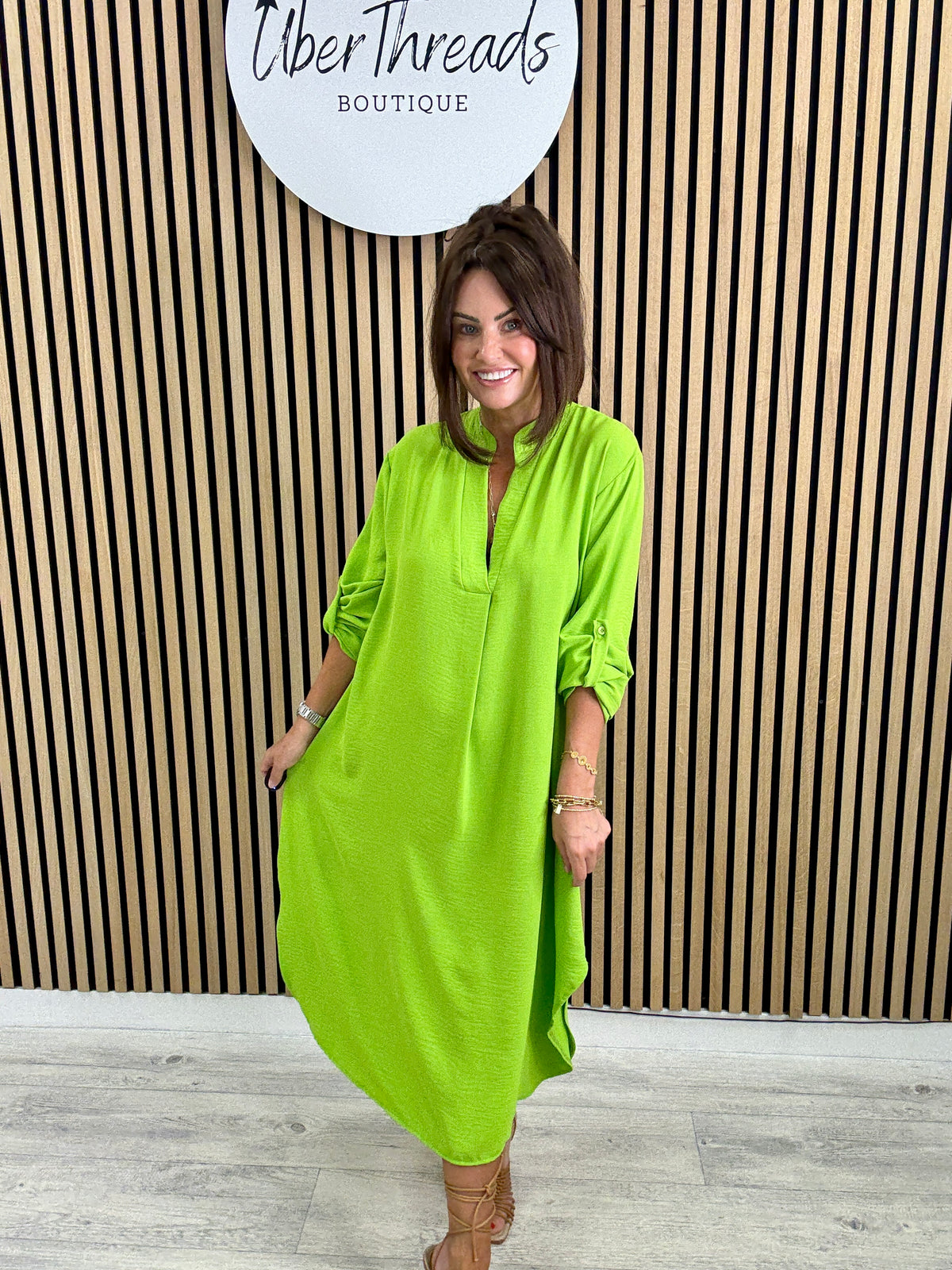 The Basic Button Sleeve - Lime
