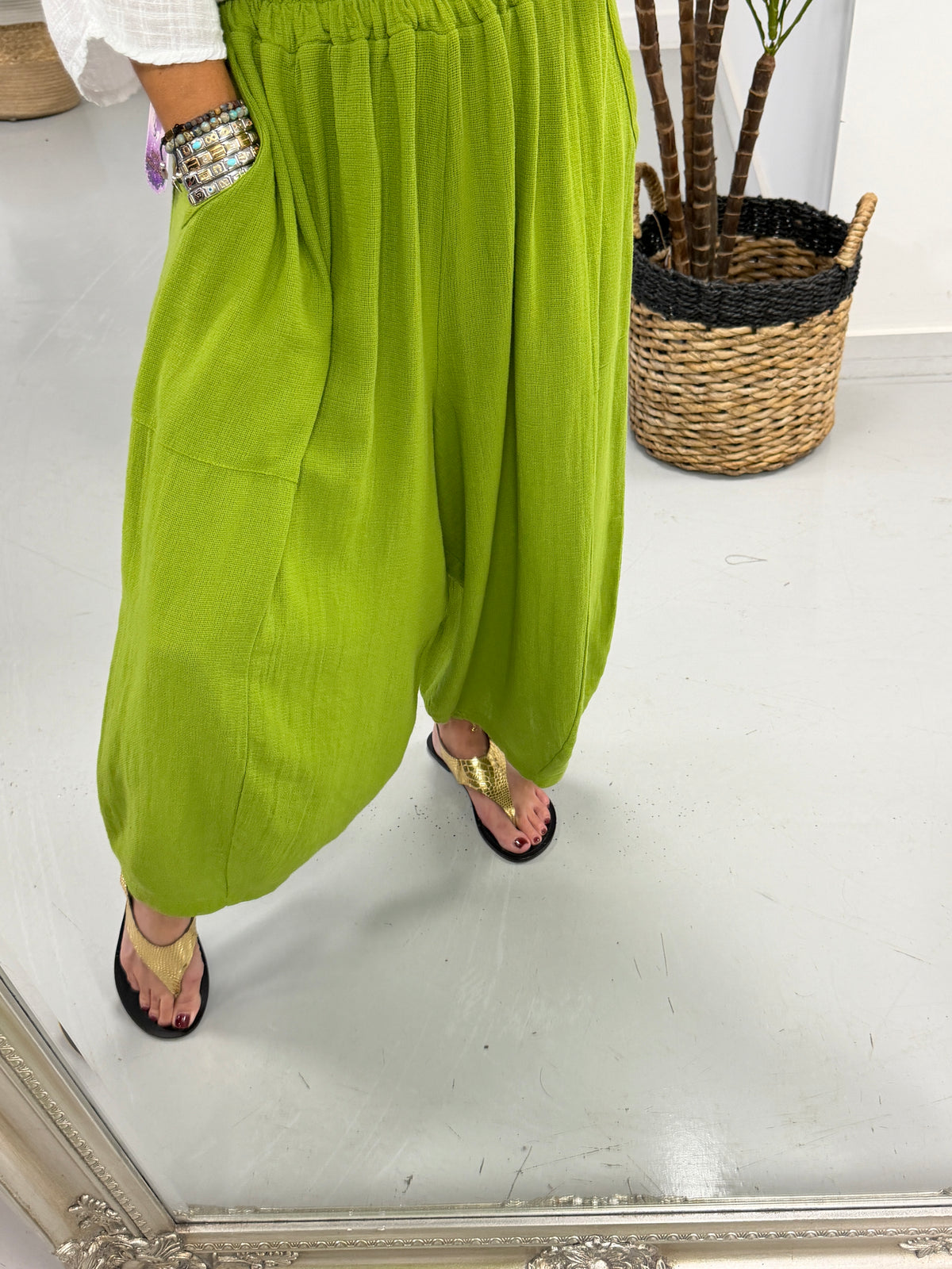 Cropped Sahara Balloon Pants - Pistachio