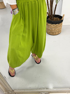 Cropped Sahara Balloon Pants - Pistachio