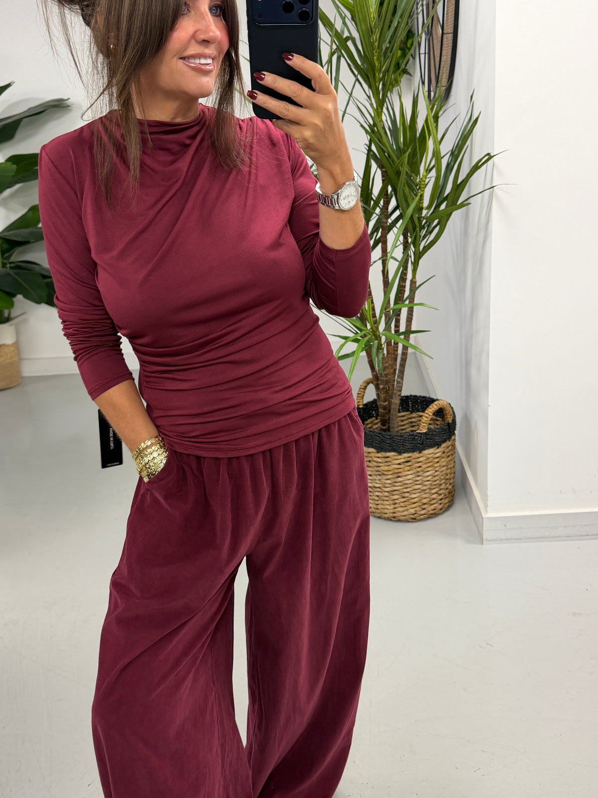 Basic Ruffle Neck - Wine (Size 10-14)