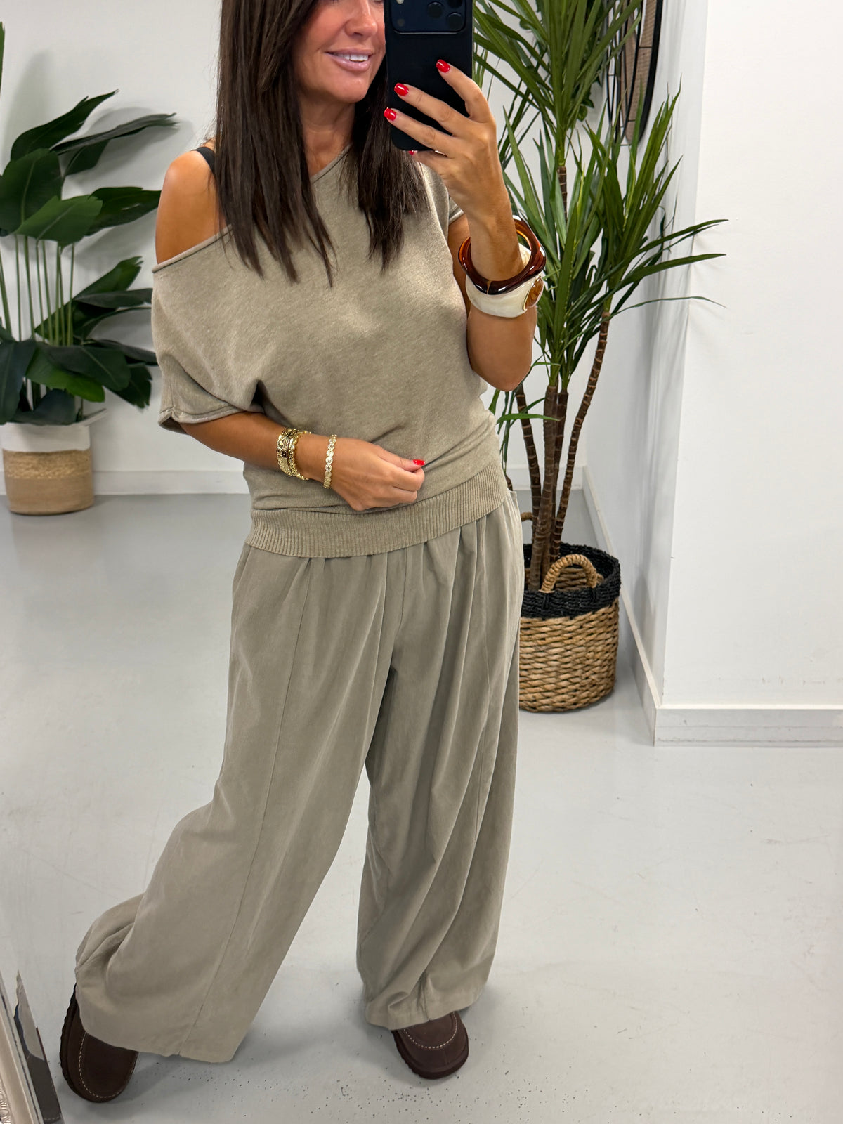 The Barrel Drawstring Needlecord Joggers - Cream