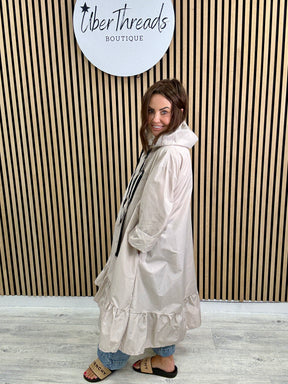 The High Low Frill Rainmac - Cream