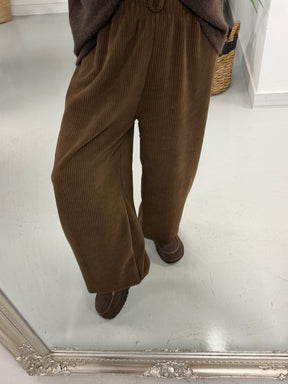 The Cambridge Cord Balloon Trousers - Chocolate (Size 12-16)