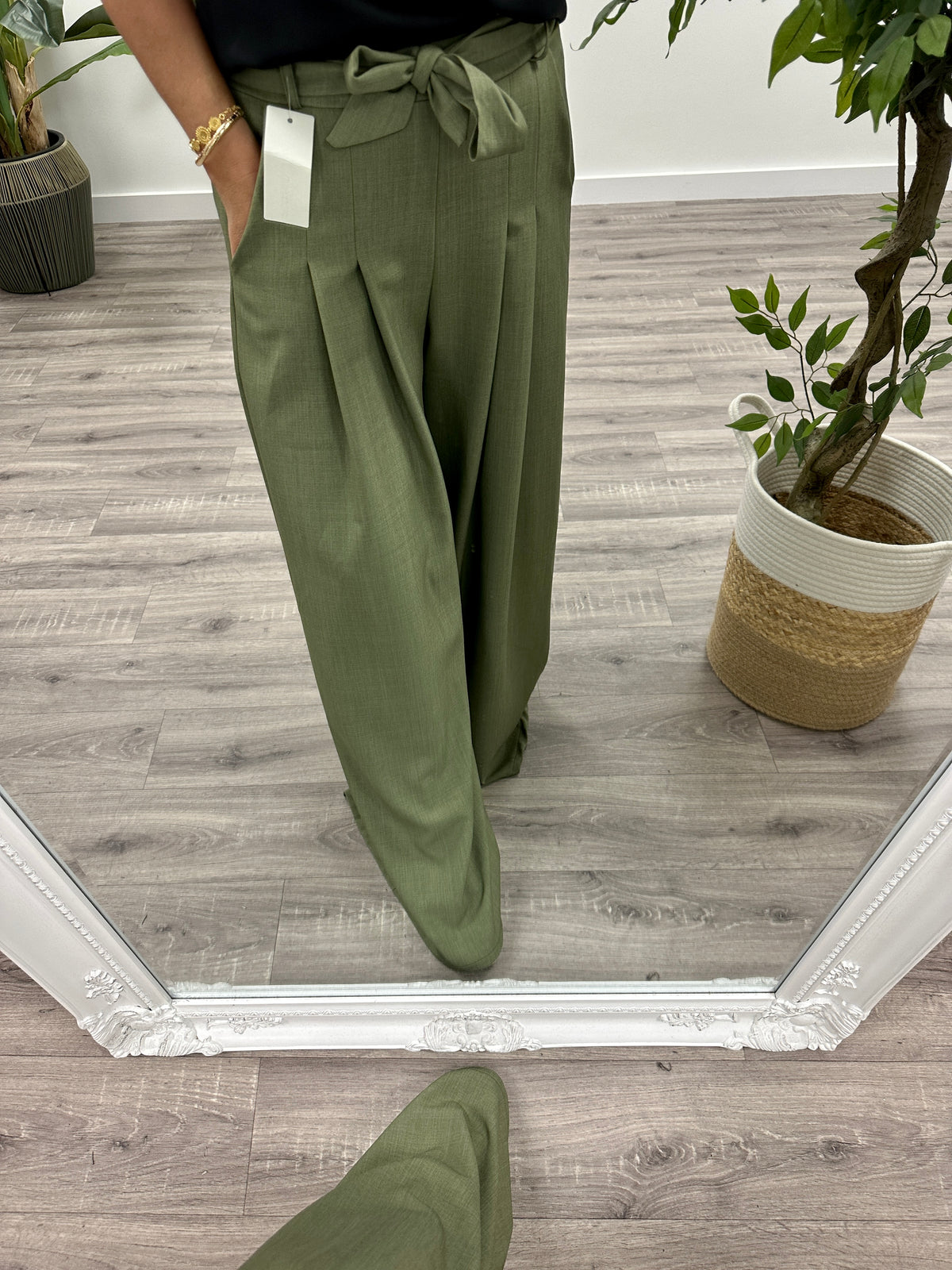 The Casey Belted Wide Leg Trousers - Khaki