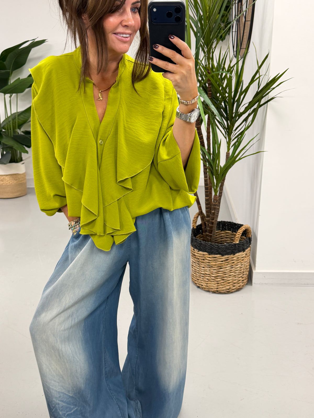 Luna Button Frill Blouse - Pistachio