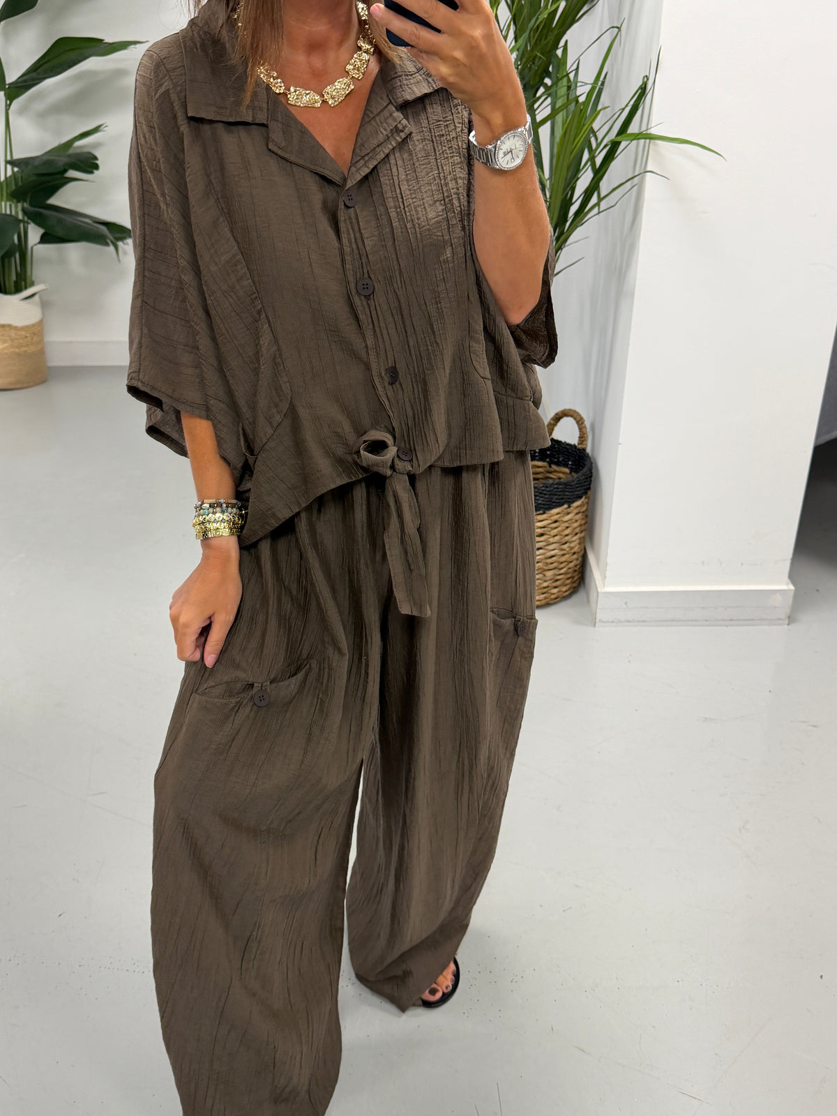 The Crinkle Button Barrel Trousers - Chocolate