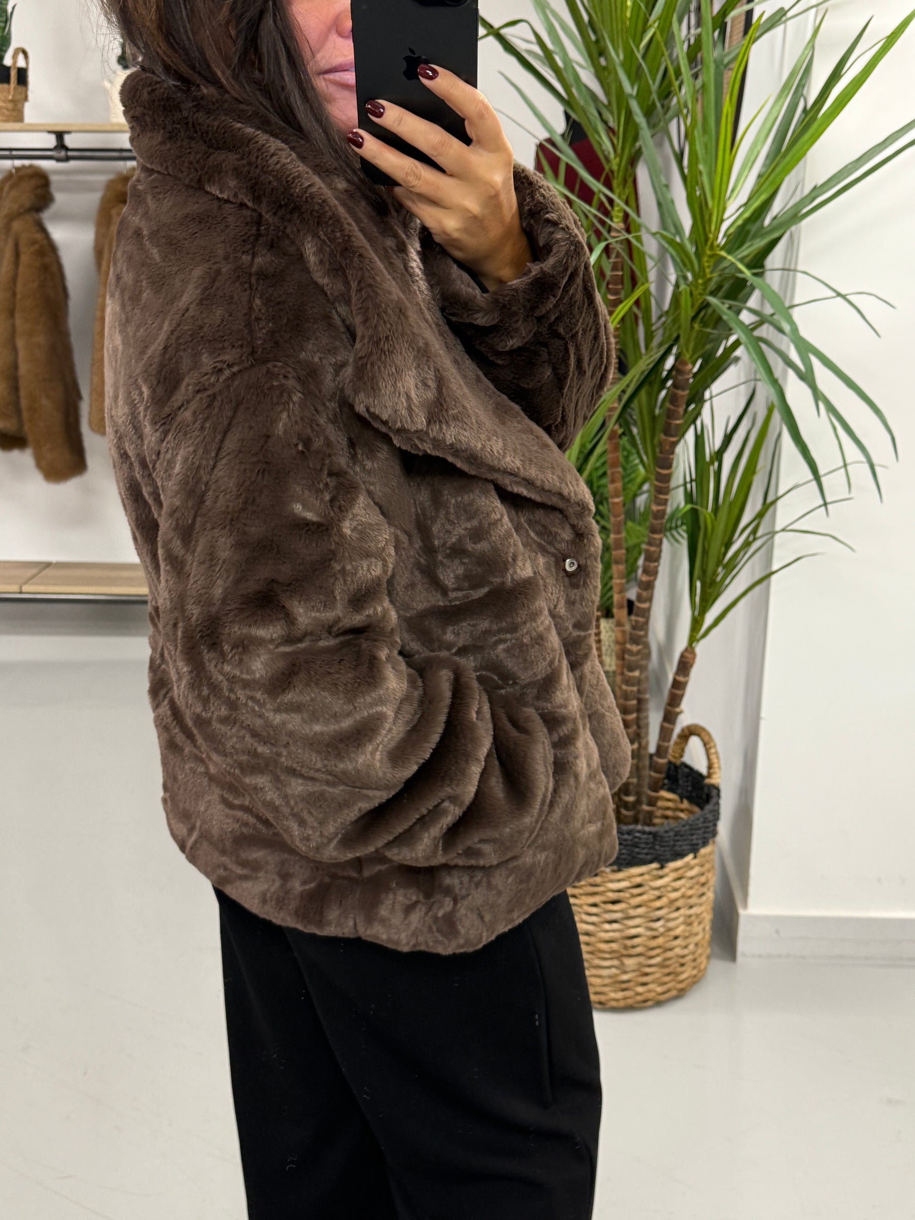 The Safron Faux Fur Coat - Chocolate